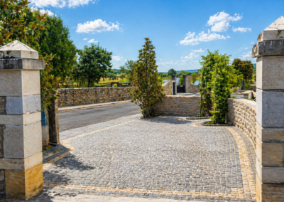 Allee carrossable en paves en granit