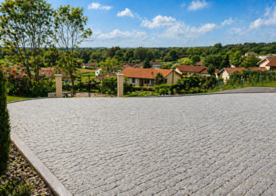 Cour en pave granit pres de Lyon
