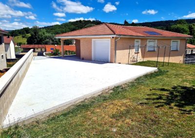 Terrasse avec dalles en granit du Portugal